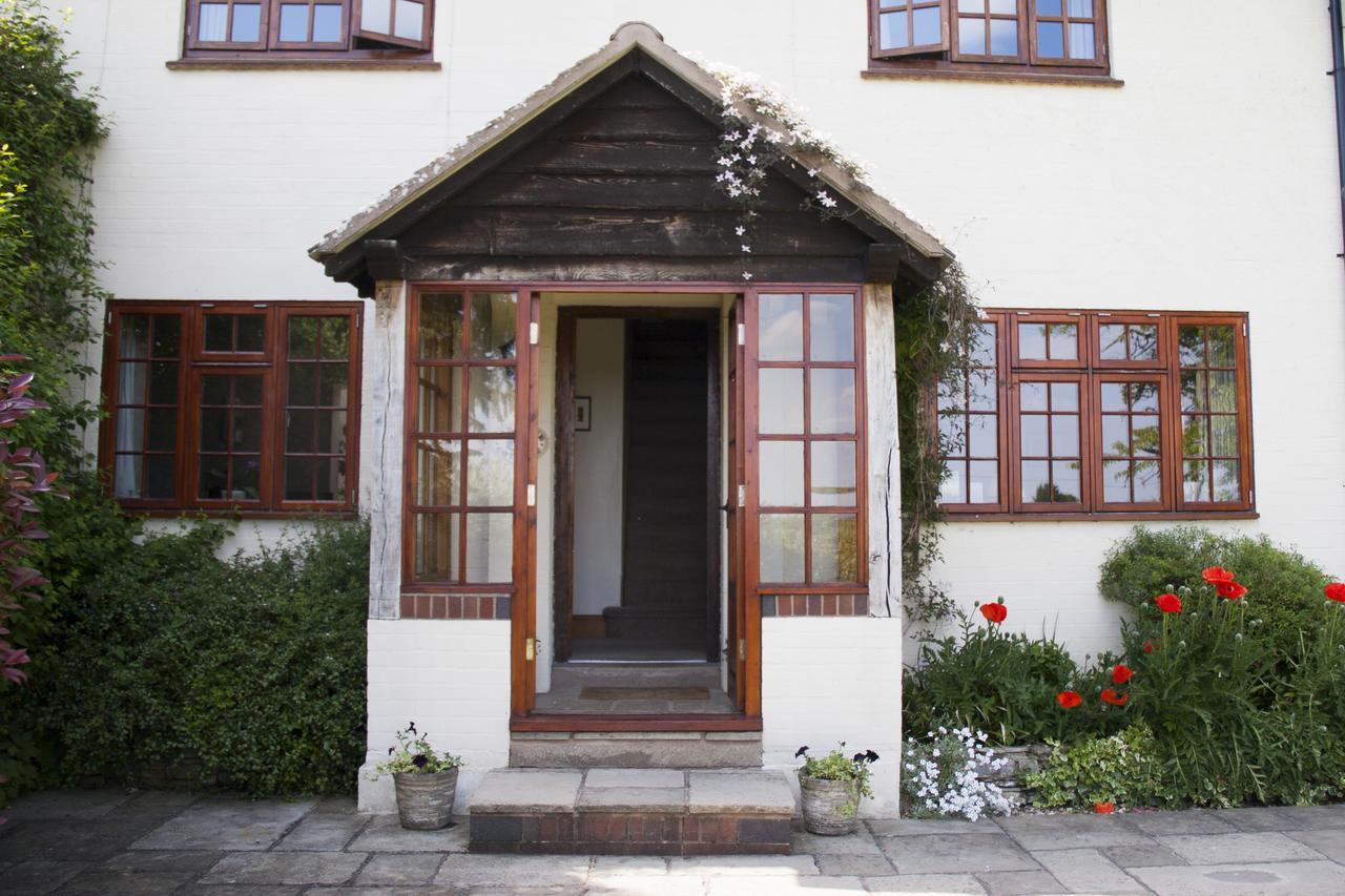 Larkrise Cottage Bed And Breakfast Stratford-upon-Avon Exterior photo